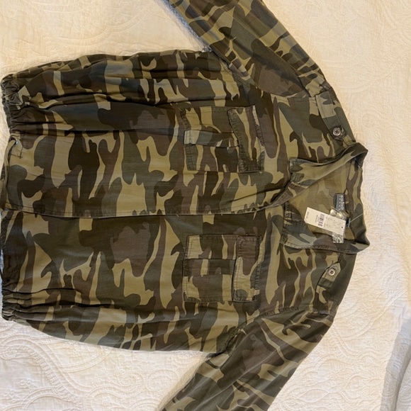 Lightweight Jacket - Picture 2 of 4